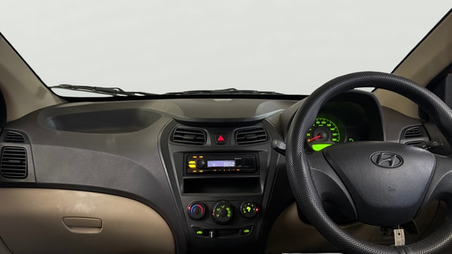 View Hyundai EON Image 17 Used Hyundai EON Image 17