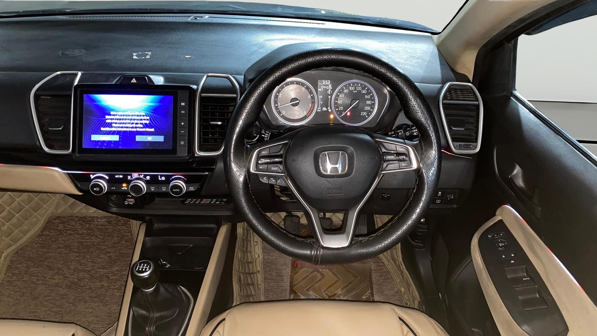 View 2023 Honda City ZX MT Diesel Anniversary Edition Image 21 Used 2023 Honda City ZX MT Diesel Anniversary Edition Image 21