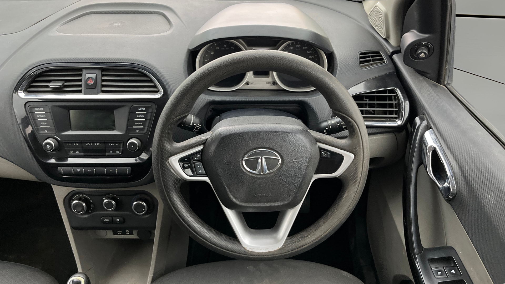 View 2017 Tata Tiago Revotorq XZ Image 20 Used 2017 Tata Tiago Revotorq XZ Image 20