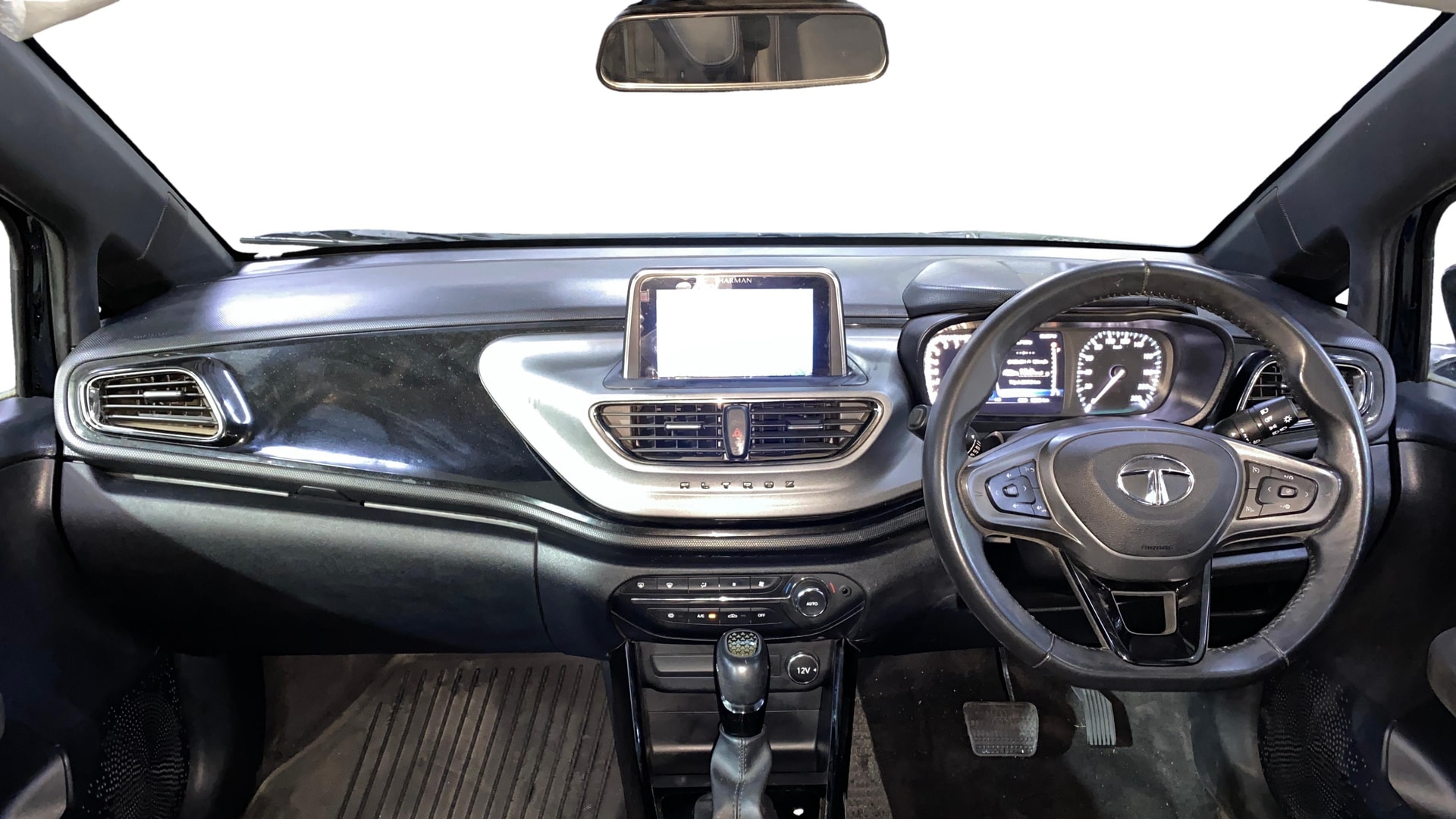 View 2022 Tata Altroz XZ Petrol Image 16 Used 2022 Tata Altroz XZ Petrol Image 16