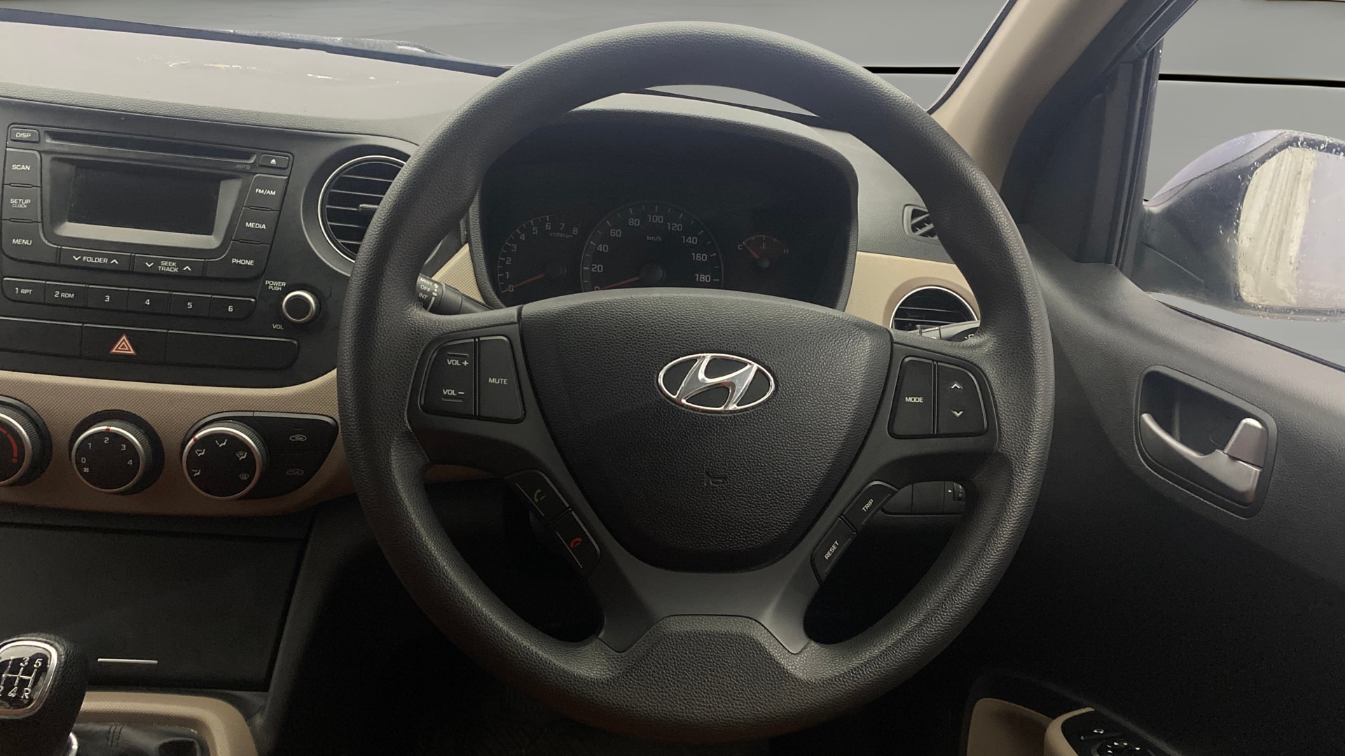 View 2014 Hyundai Xcent S Petrol Image 20 Used 2014 Hyundai Xcent S Petrol Image 20