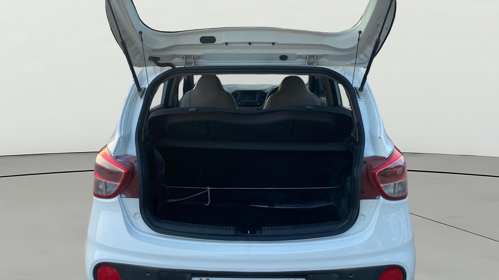 View 2018 Hyundai Grand i10 Sportz 1.2 Kappa Image 36 Used 2018 Hyundai Grand i10 Sportz 1.2 Kappa Image 36