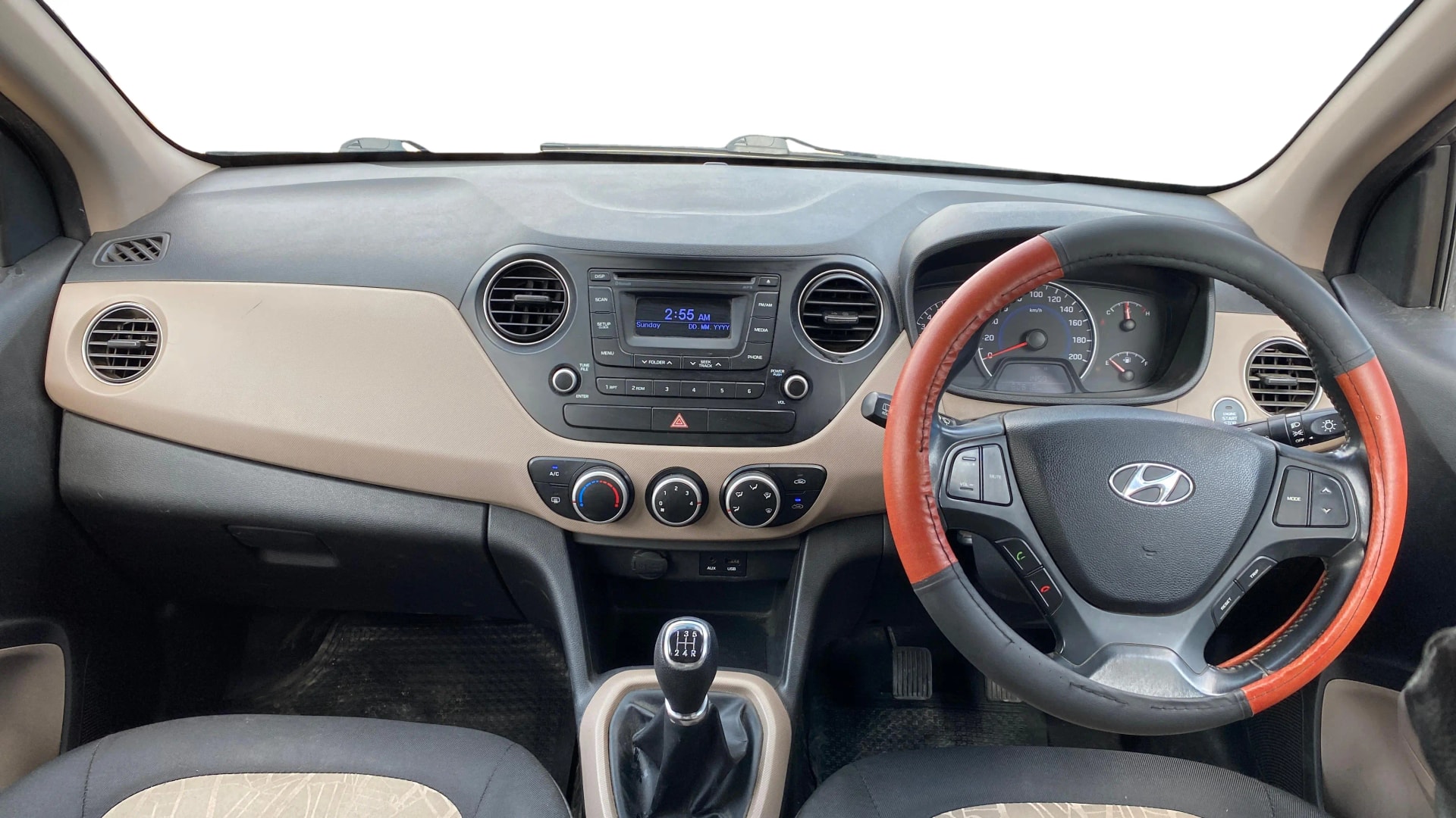 View 2014 Hyundai Grand i10 1.2 Asta Petrol Image 15 Used 2014 Hyundai Grand i10 1.2 Asta Petrol Image 15