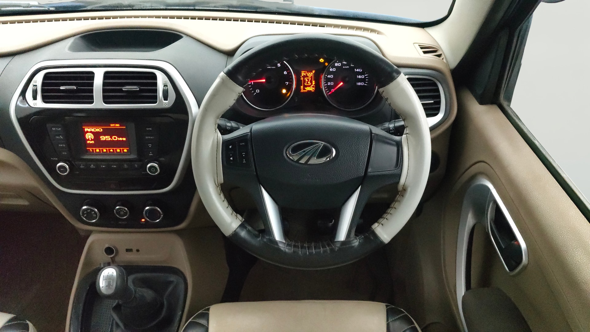 Used 2016 Mahindra TUV300 Used 2016 Mahindra TUV300