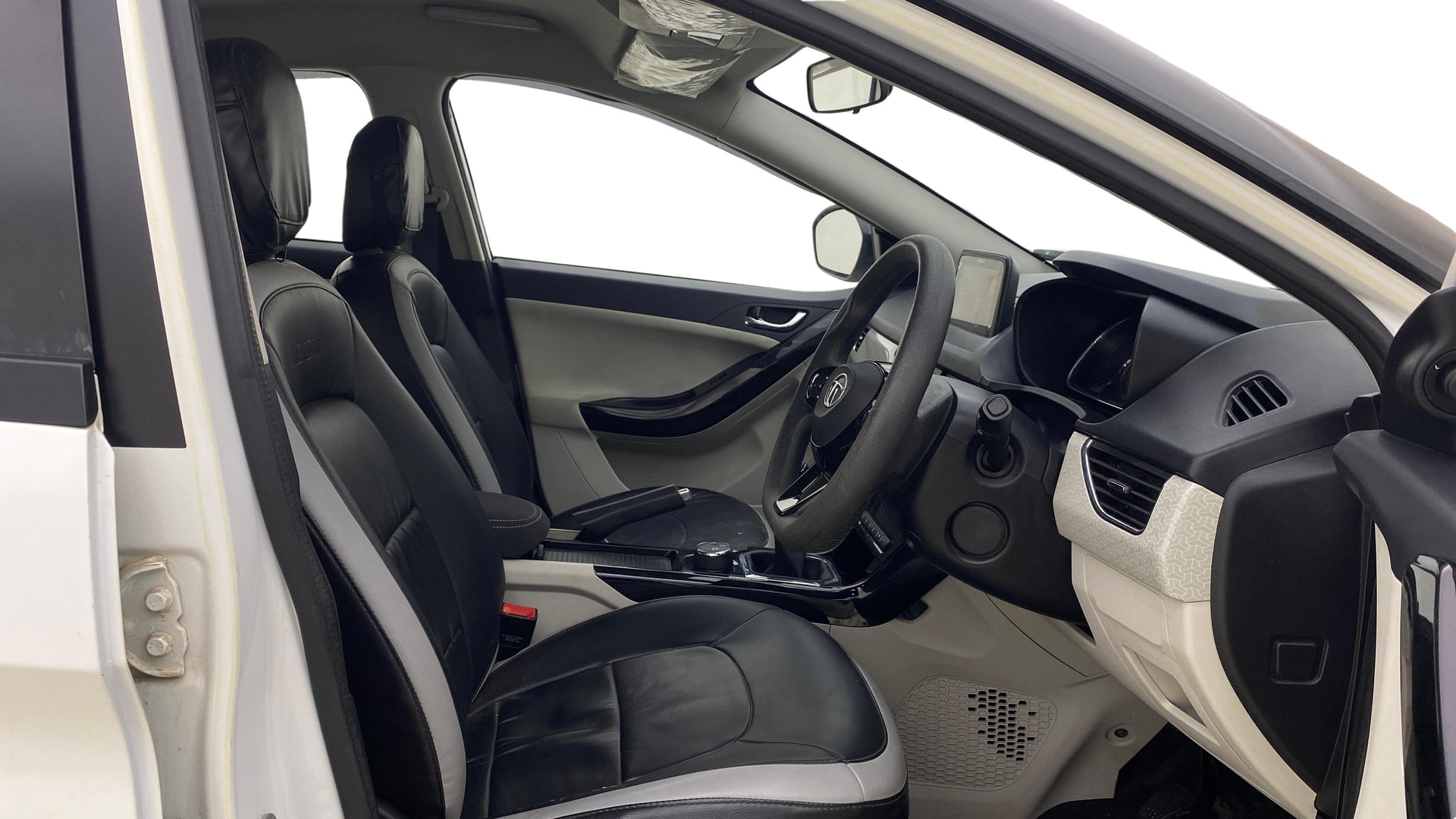 View 2023 Tata Nexon Revotron XE Image 26 Used 2023 Tata Nexon Revotron XE Image 26