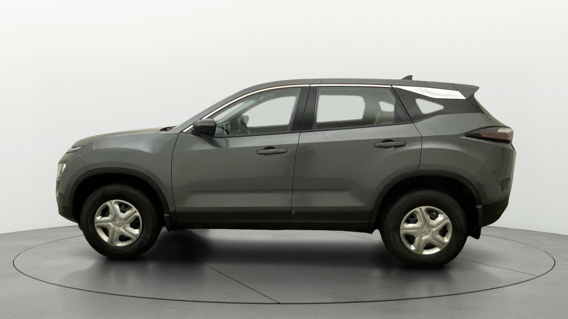 View 2024 Tata Harrier XE Image 6 Used 2024 Tata Harrier XE Image 6