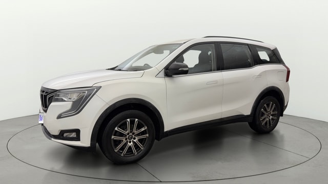View Mahindra XUV700 Image 36 Used Mahindra XUV700 Image 36