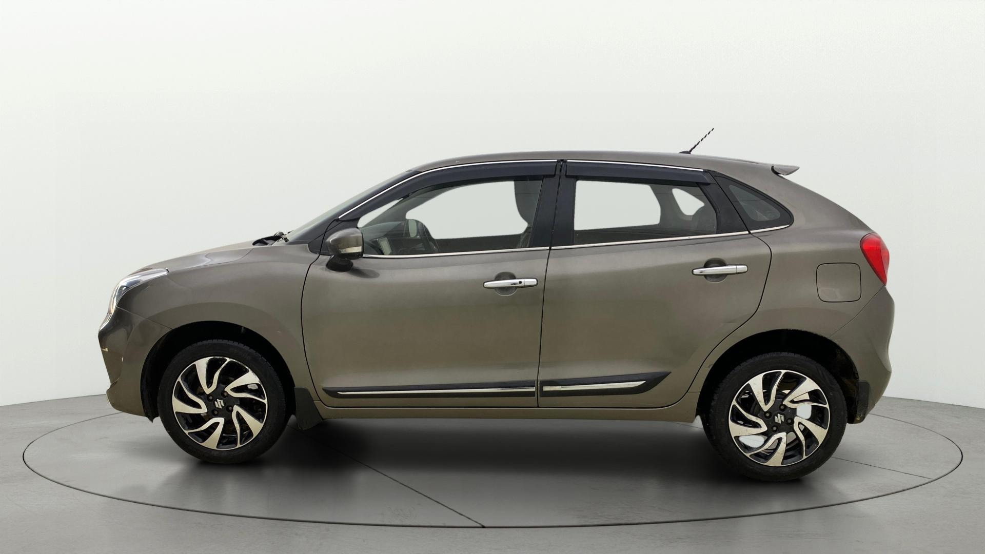 View 2021 Maruti Suzuki 1000 Base Variant Image 5 Used 2021 Maruti Suzuki 1000 Base Variant Image 5