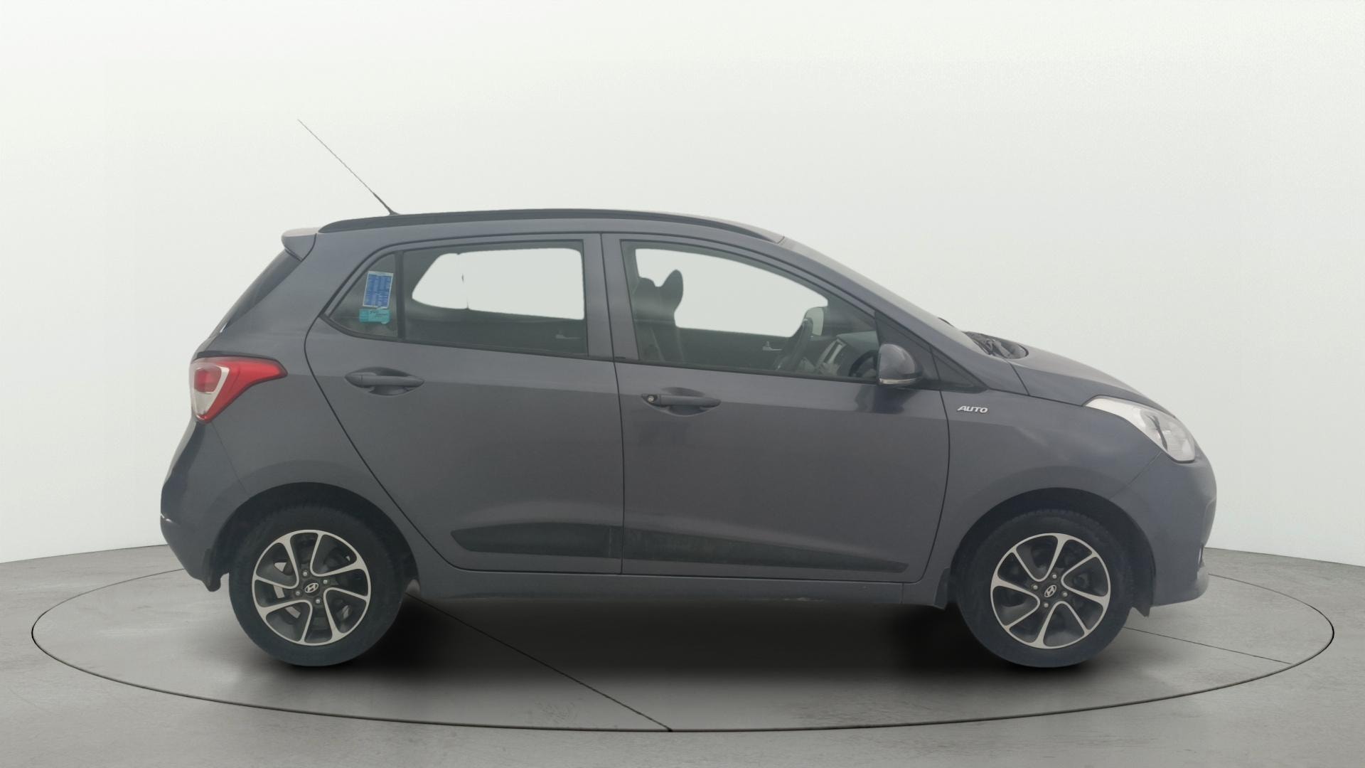 View 2018 Hyundai Grand i10 1.2 Sportz AT Petrol Image 27 Used 2018 Hyundai Grand i10 1.2 Sportz AT Petrol Image 27