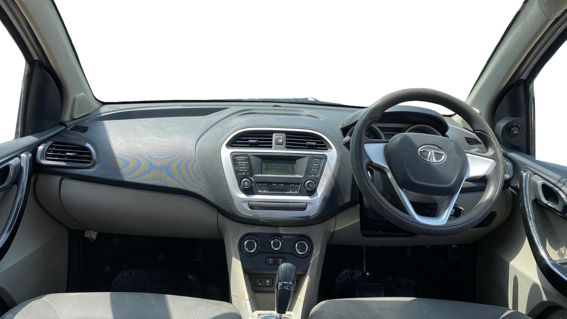 View 2018 Tata Tiago Revotorq XB Image 15 Used 2018 Tata Tiago Revotorq XB Image 15