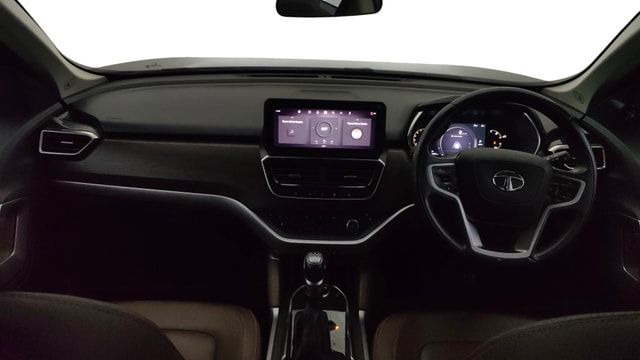View Tata Harrier Image 16 Used Tata Harrier Image 16