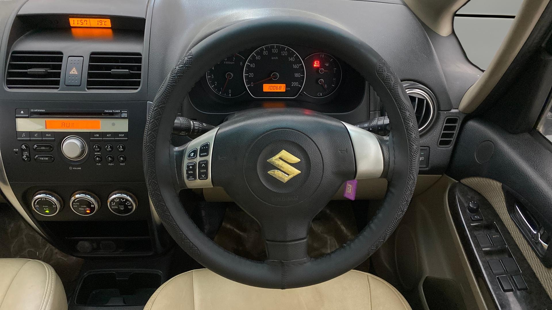 View 2014 Maruti Suzuki 1000 Base Variant Image 20 Used 2014 Maruti Suzuki 1000 Base Variant Image 20