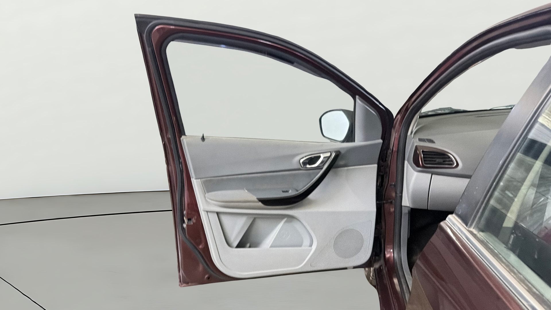 View 2020 Tata Tigor XE Diesel Image 31 Used 2020 Tata Tigor XE Diesel Image 31