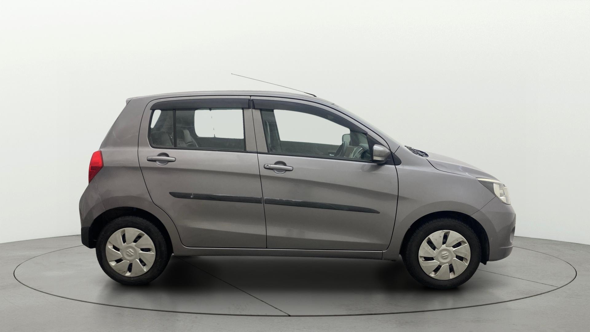 View 2017 Maruti Suzuki 1000 Base Variant Image 8 Used 2017 Maruti Suzuki 1000 Base Variant Image 8
