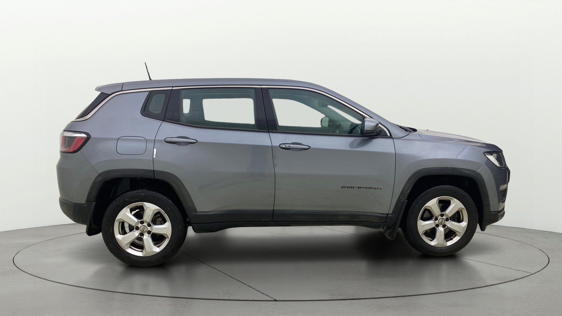 View 2020 Jeep Compass Longitude Plus 2.0 AT Diesel Image 9 Used 2020 Jeep Compass Longitude Plus 2.0 AT Diesel Image 9