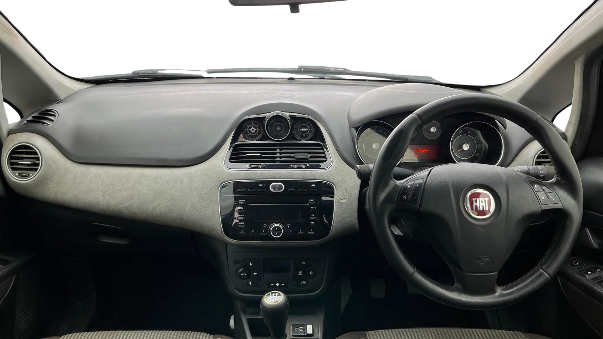 View 2015 Fiat Avventura Emotion 1.3L MULTIJET Diesel Image 15 Used 2015 Fiat Avventura Emotion 1.3L MULTIJET Diesel Image 15