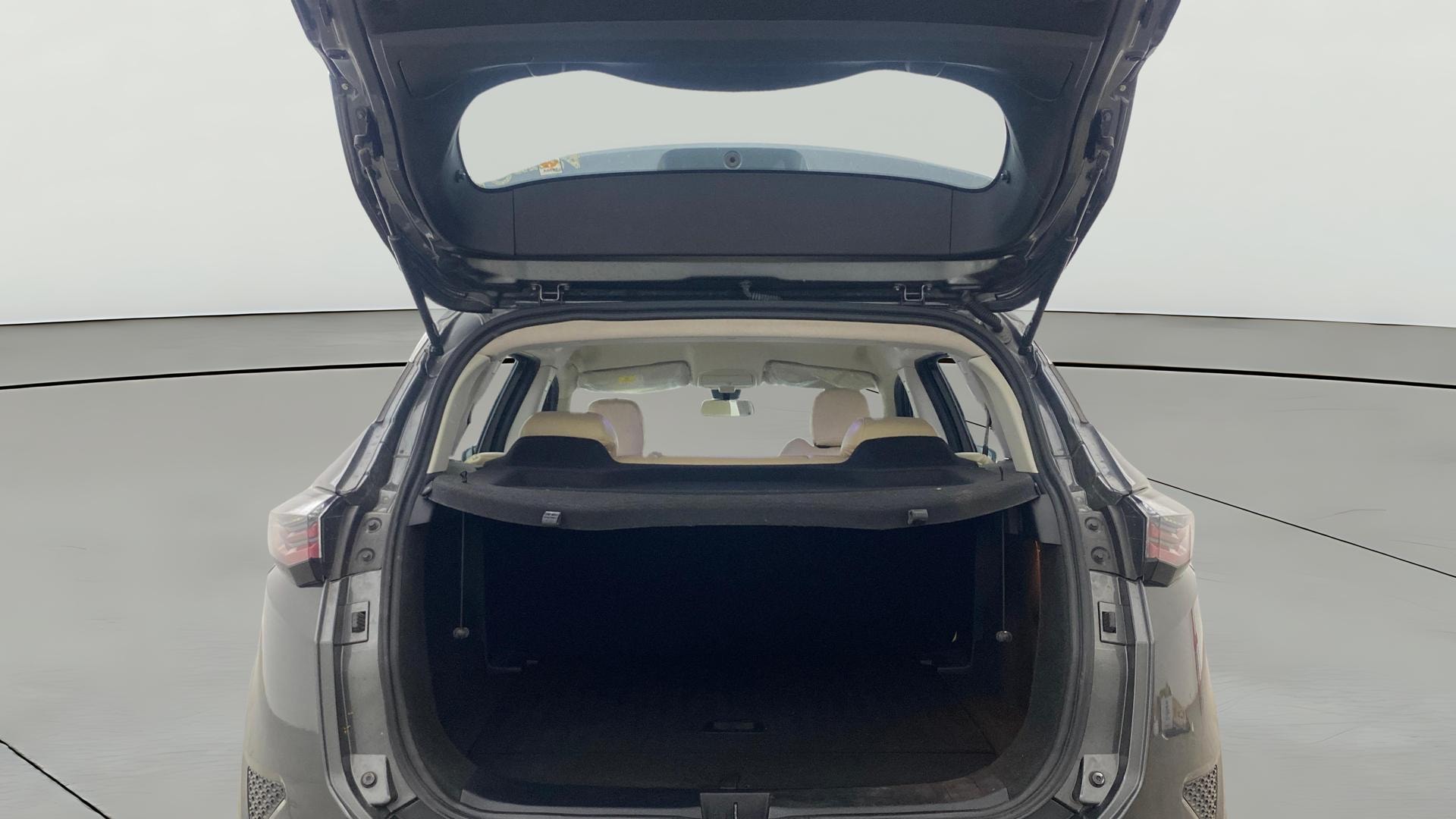 View 2024 Tata Harrier XE Image 38 Used 2024 Tata Harrier XE Image 38