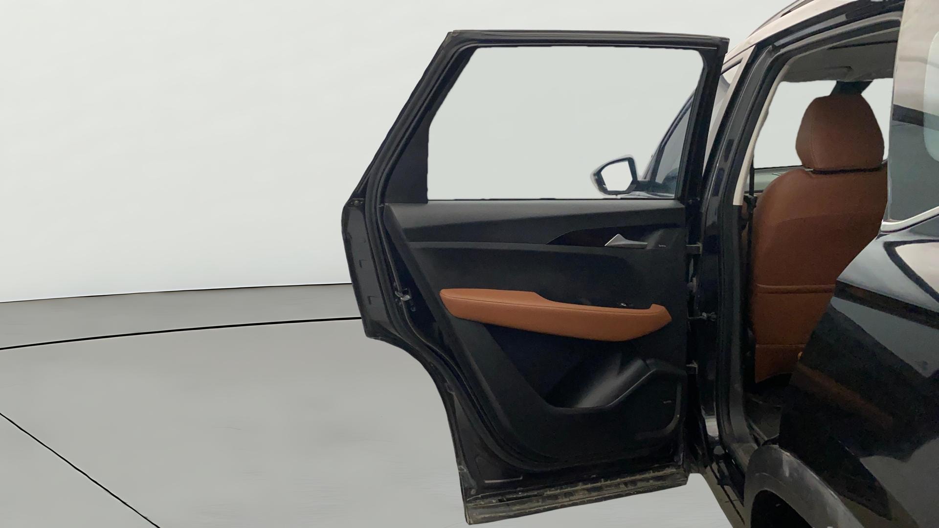 View 2022 MG Hector Plus Sharp Turbo 6 Seater Diesel Image 16 Used 2022 MG Hector Plus Sharp Turbo 6 Seater Diesel Image 16
