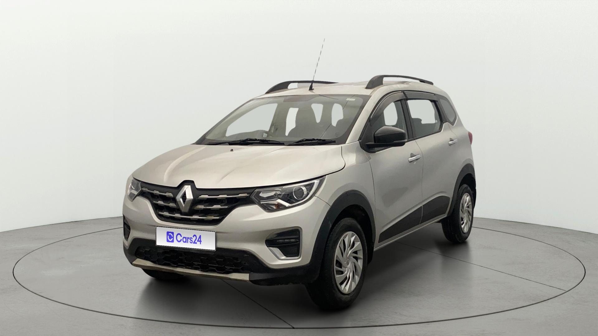 View 2024 Renault Triber RXZ Image 22 Used 2024 Renault Triber RXZ Image 22