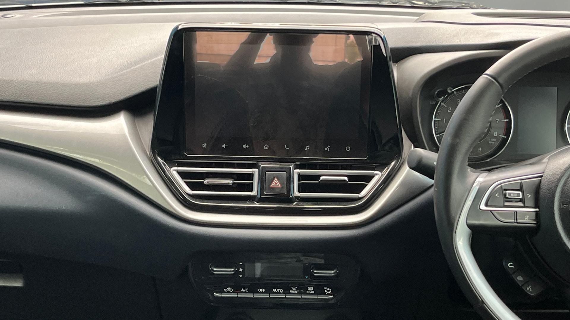 View 2025 Maruti Suzuki 1000 Base Variant Image 17 Used 2025 Maruti Suzuki 1000 Base Variant Image 17