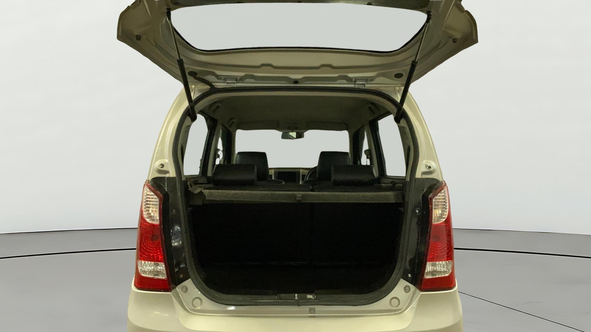 View 2015 Maruti Suzuki 1000 Base Variant Image 36 Used 2015 Maruti Suzuki 1000 Base Variant Image 36