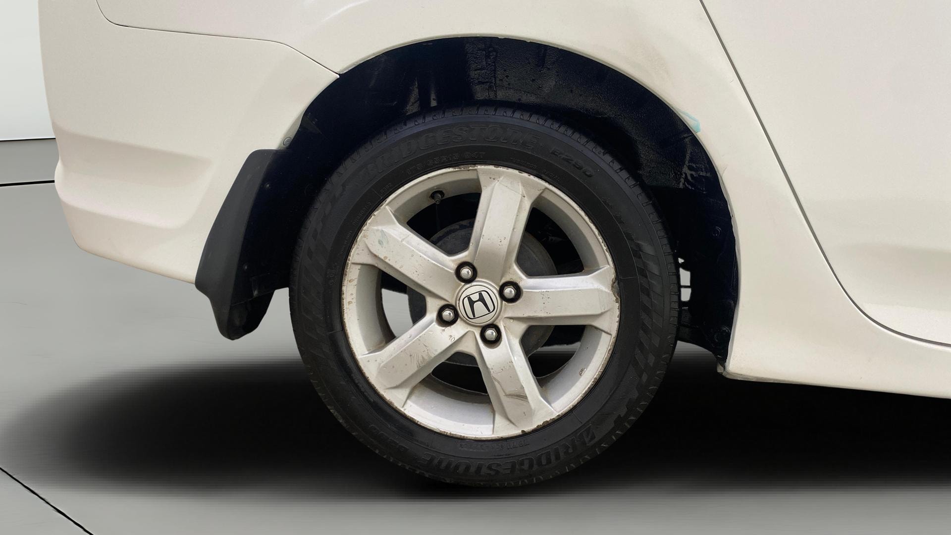 View 2013 Honda City ZX MT Diesel Anniversary Edition Image 23 Used 2013 Honda City ZX MT Diesel Anniversary Edition Image 23