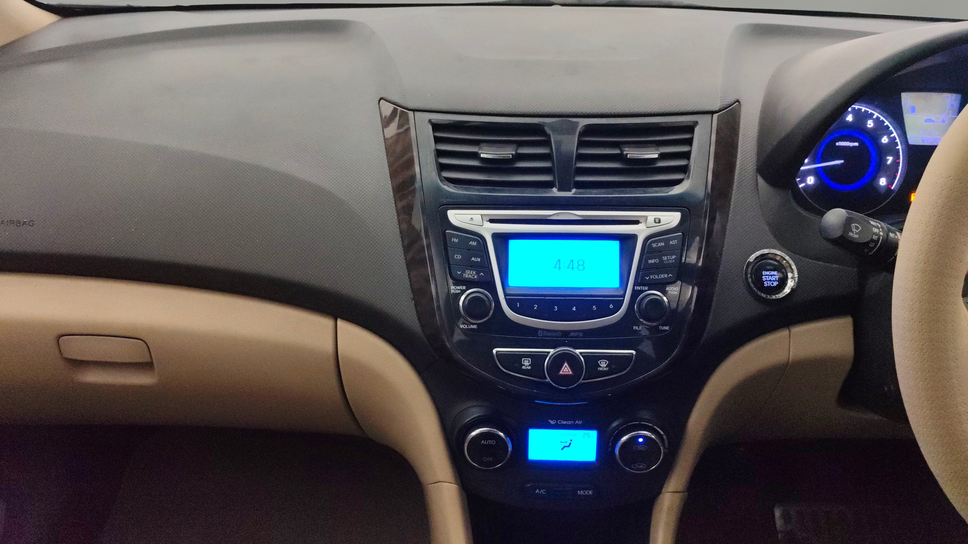 View 2013 Hyundai Fluidic Verna 1.6 VTVT SX O Image 17 Used 2013 Hyundai Fluidic Verna 1.6 VTVT SX O Image 17