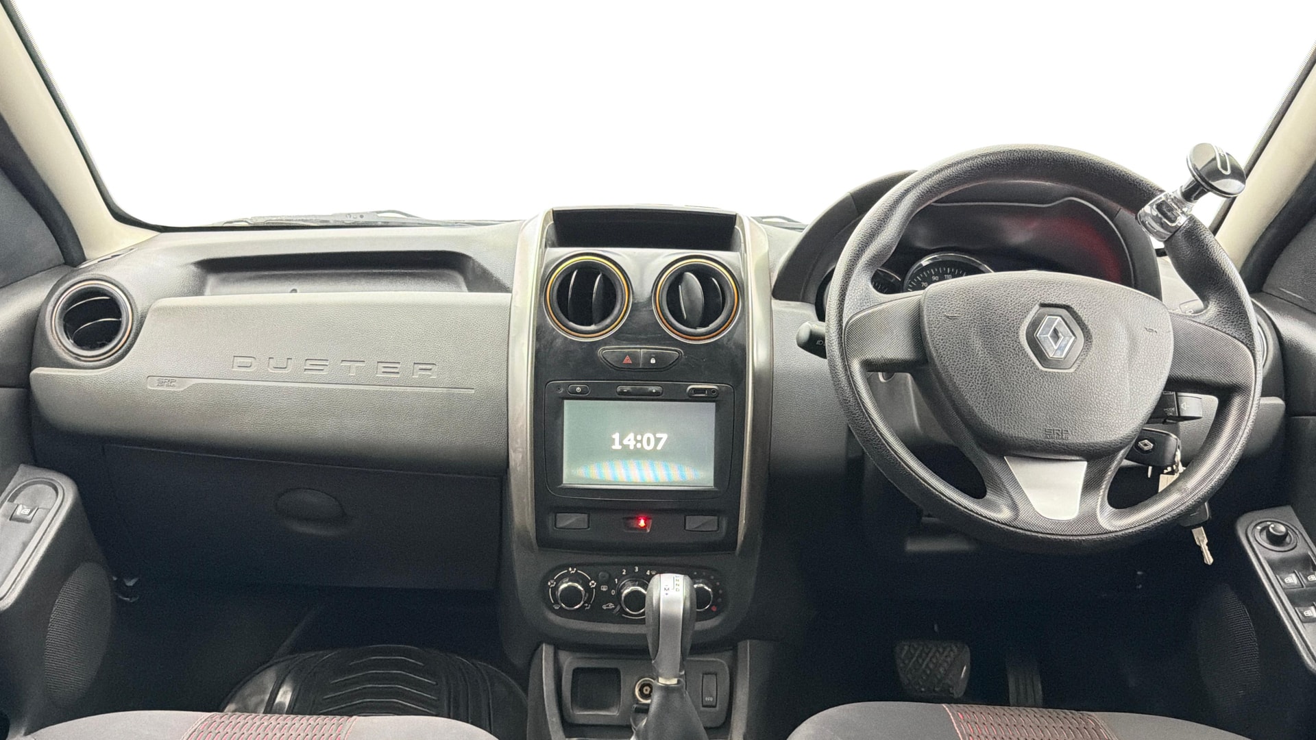 View 2018 Renault Duster Petrol RxS CVT Petrol Image 15 Used 2018 Renault Duster Petrol RxS CVT Petrol Image 15