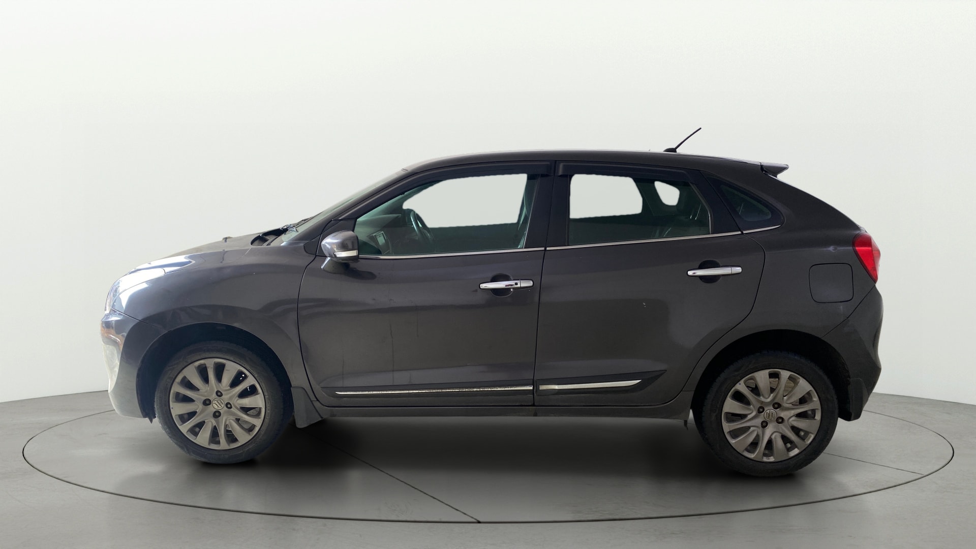 View 2018 Maruti Suzuki 1000 Base Variant Image 5 Used 2018 Maruti Suzuki 1000 Base Variant Image 5