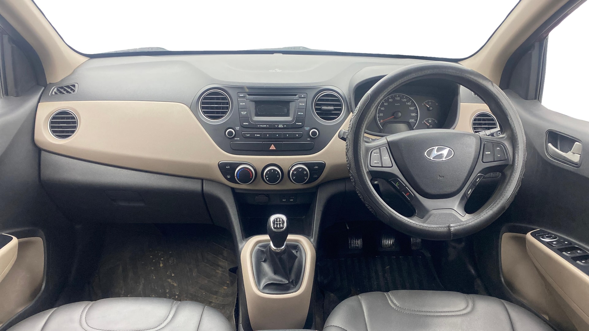 View 2015 Hyundai Grand i10 Sportz 1.2 Kappa Image 15 Used 2015 Hyundai Grand i10 Sportz 1.2 Kappa Image 15