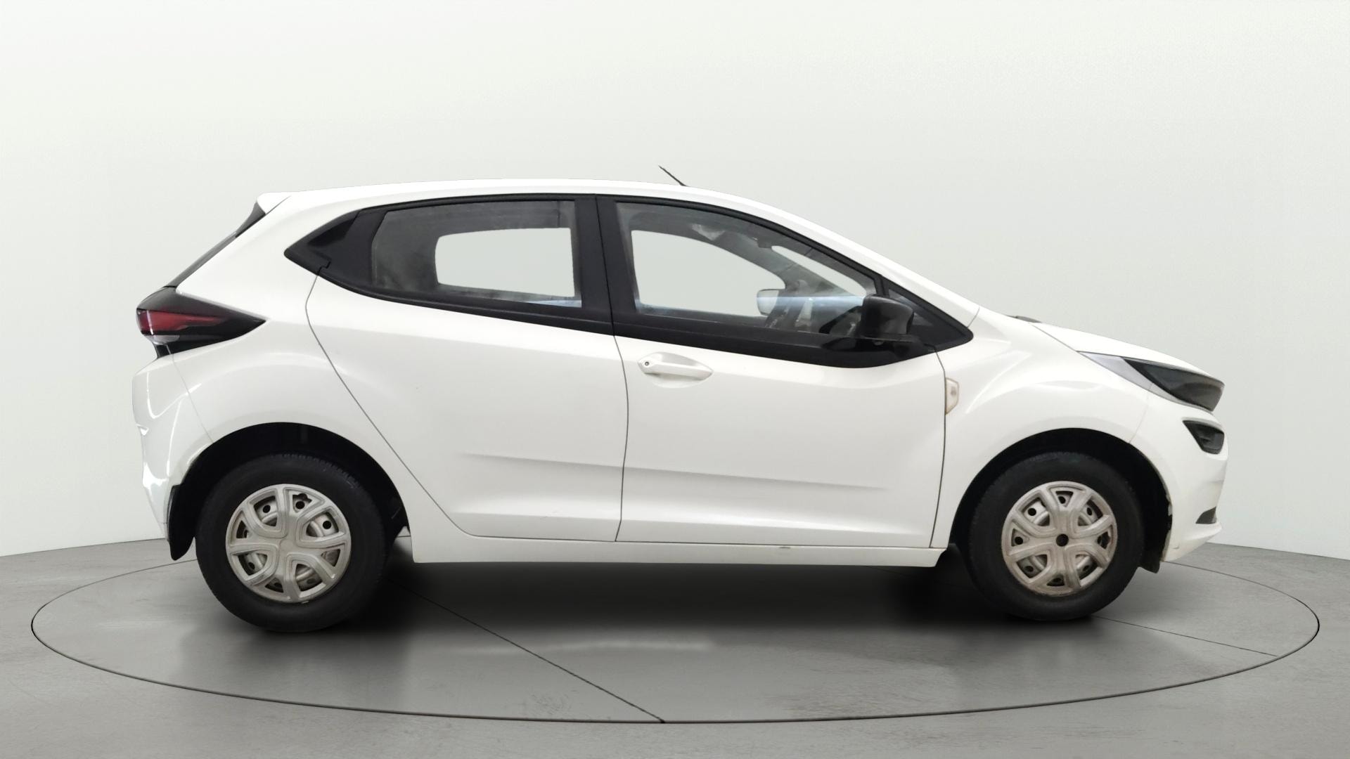 View 2021 Tata Altroz XM Petrol Image 8 Used 2021 Tata Altroz XM Petrol Image 8