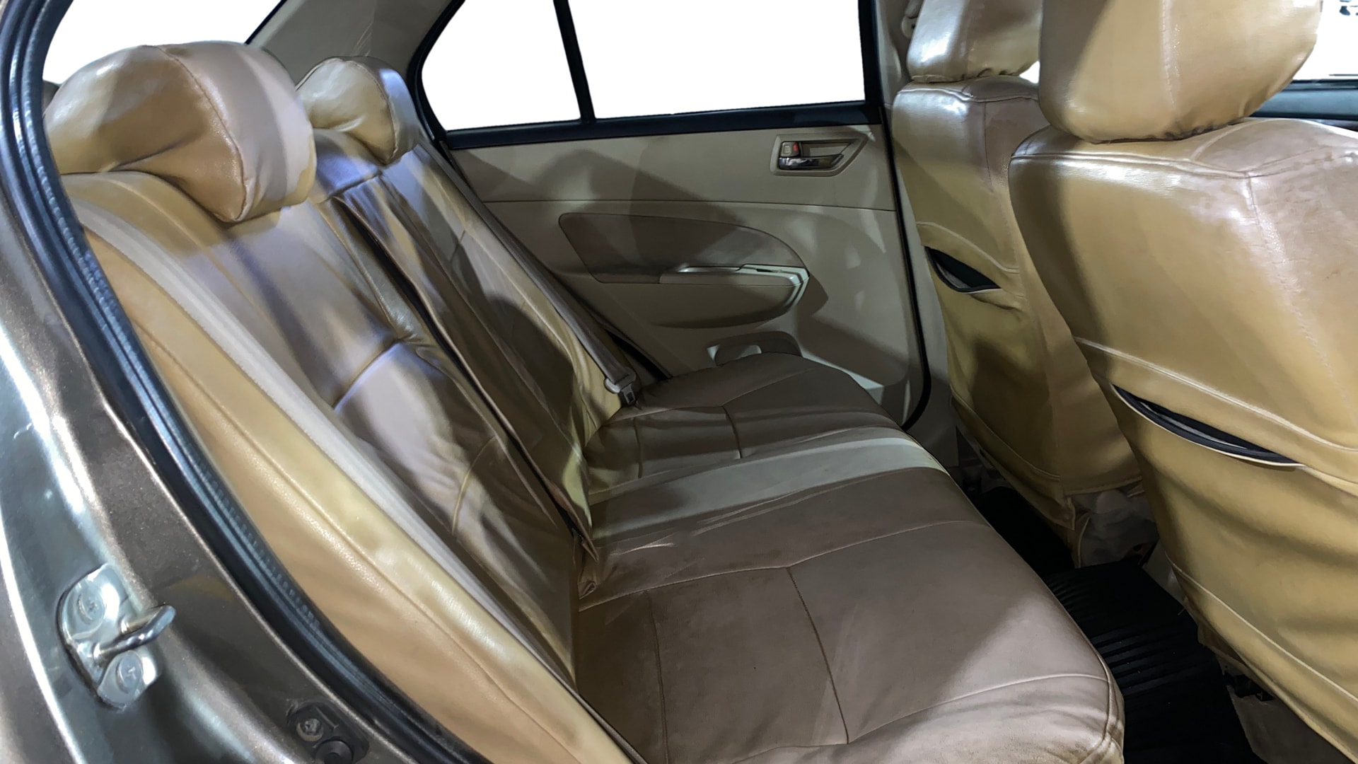 View 2017 Maruti Suzuki 1000 Base Variant Image 28 Used 2017 Maruti Suzuki 1000 Base Variant Image 28