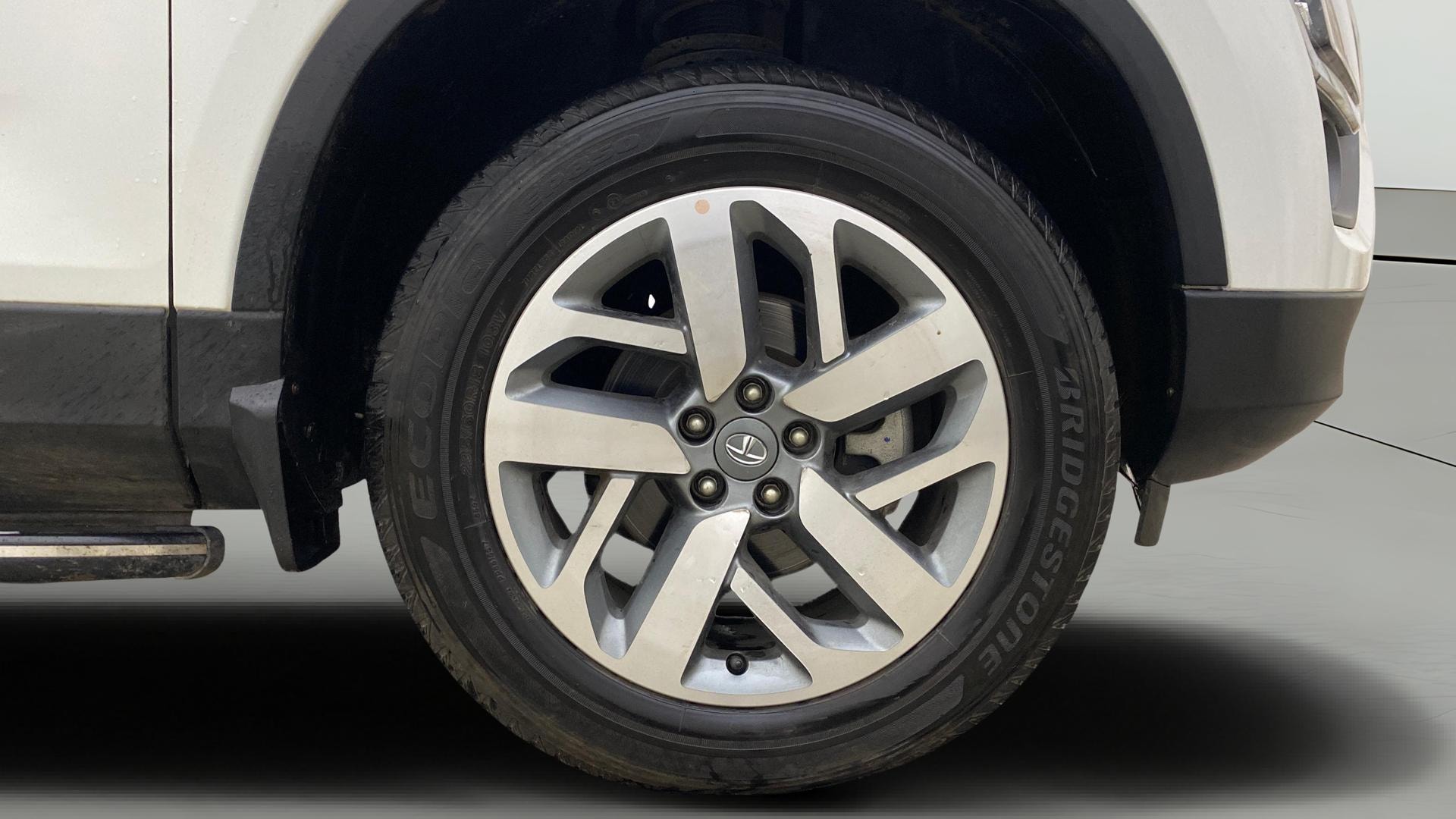 Used 2023 Tata Safari Used 2023 Tata Safari