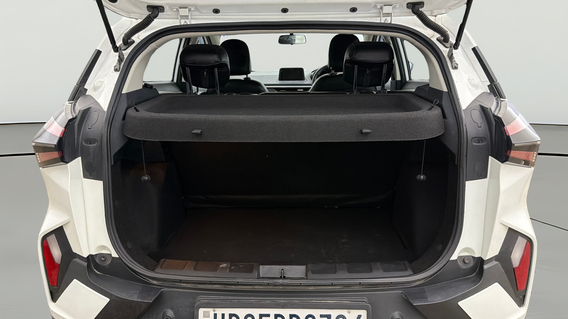View 2025 Tata Nexon Revotron XE Image 38 Used 2025 Tata Nexon Revotron XE Image 38