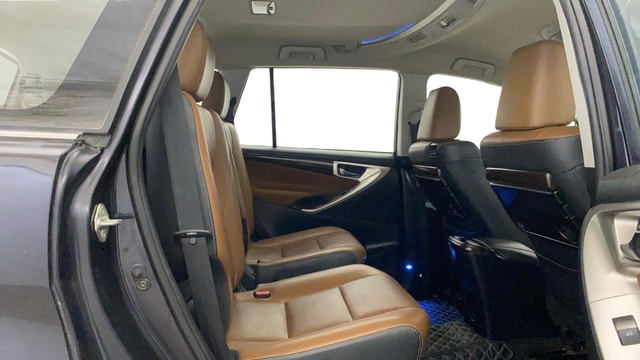 View Toyota Innova Crysta Image 37 Used Toyota Innova Crysta Image 37