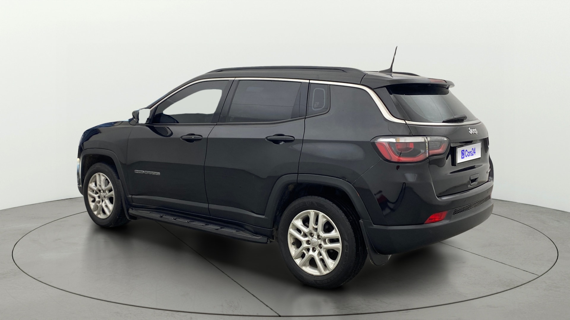 View 2017 Jeep Compass Limited 4X4 2.0 Diesel BS IV Image 2 Used 2017 Jeep Compass Limited 4X4 2.0 Diesel BS IV Image 2