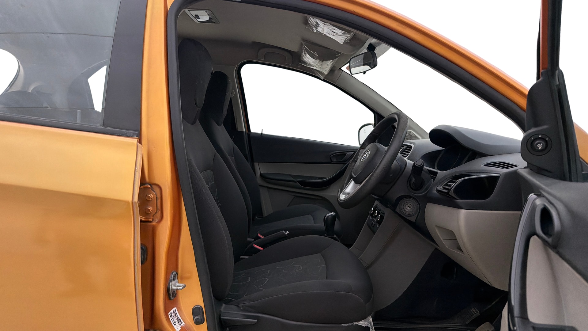 View 2016 Tata Tiago Revotorq XB Image 25 Used 2016 Tata Tiago Revotorq XB Image 25