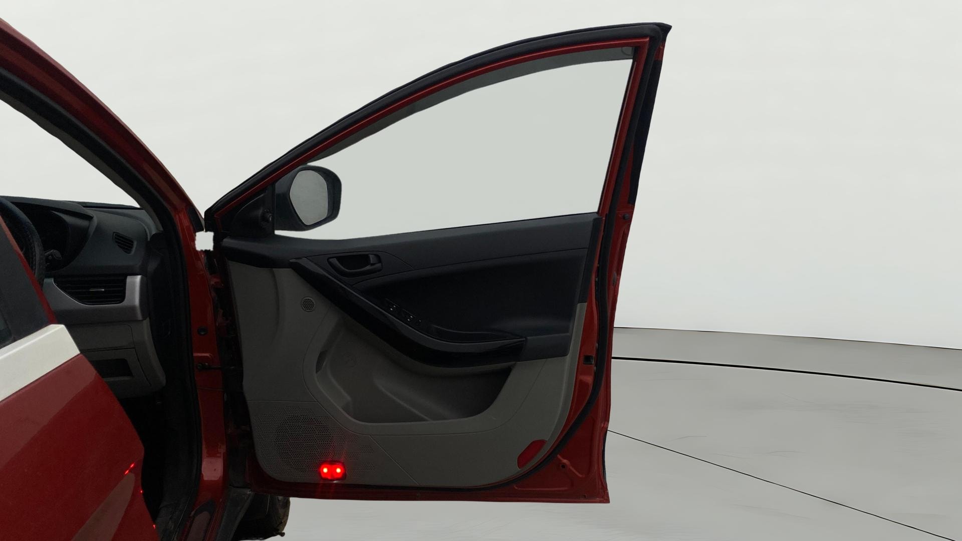 View 2018 Tata Nexon Revotron XM Image 43 Used 2018 Tata Nexon Revotron XM Image 43