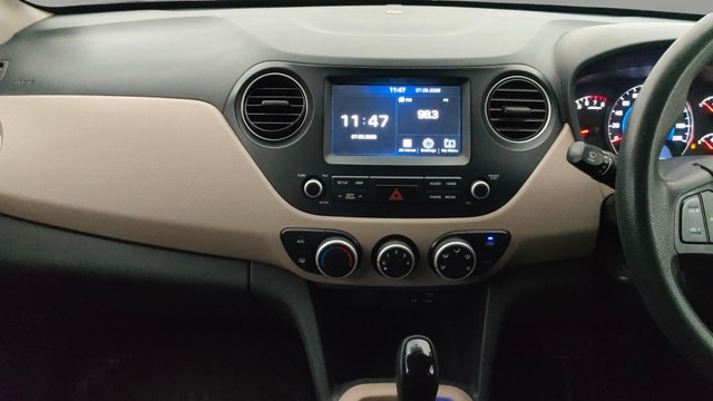 View Hyundai Grand i10 Image 17 Used Hyundai Grand i10 Image 17