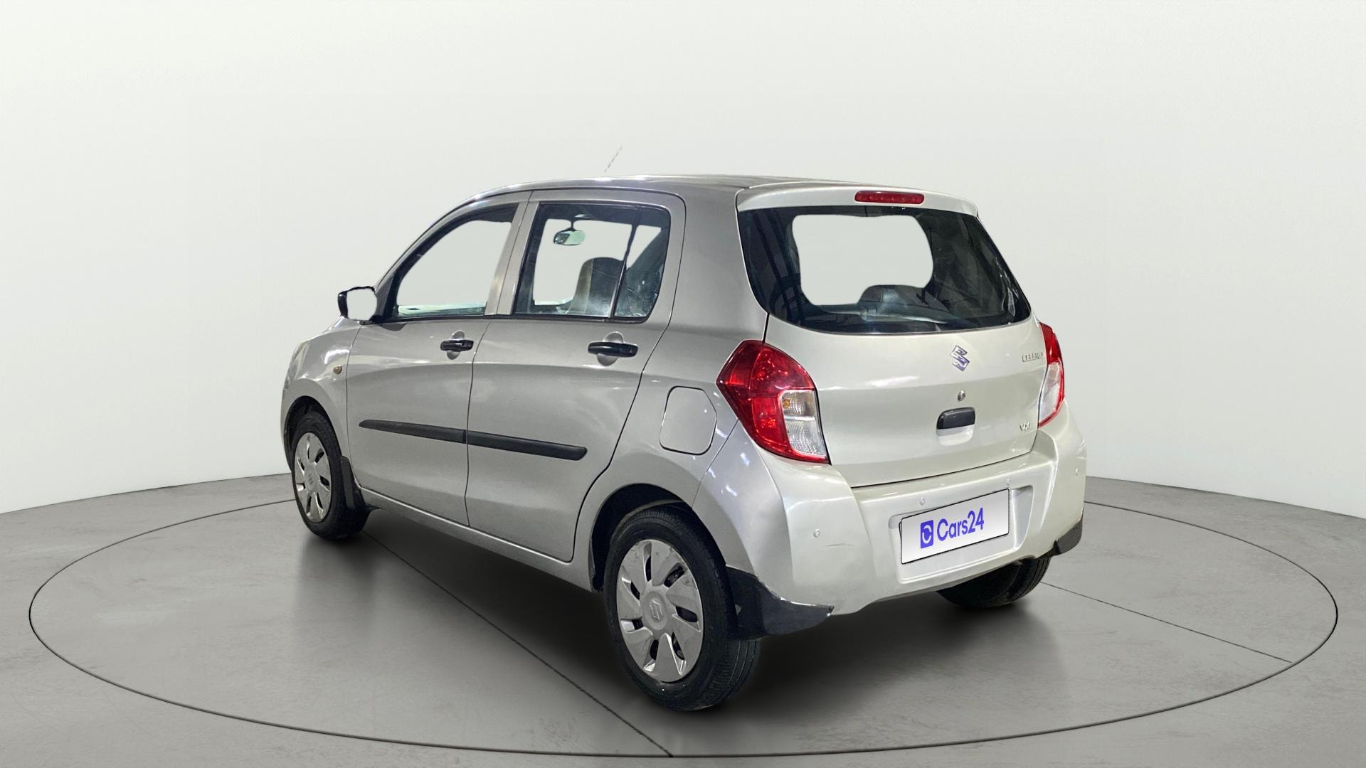 View 2016 Maruti Suzuki 1000 Base Variant Image 2 Used 2016 Maruti Suzuki 1000 Base Variant Image 2