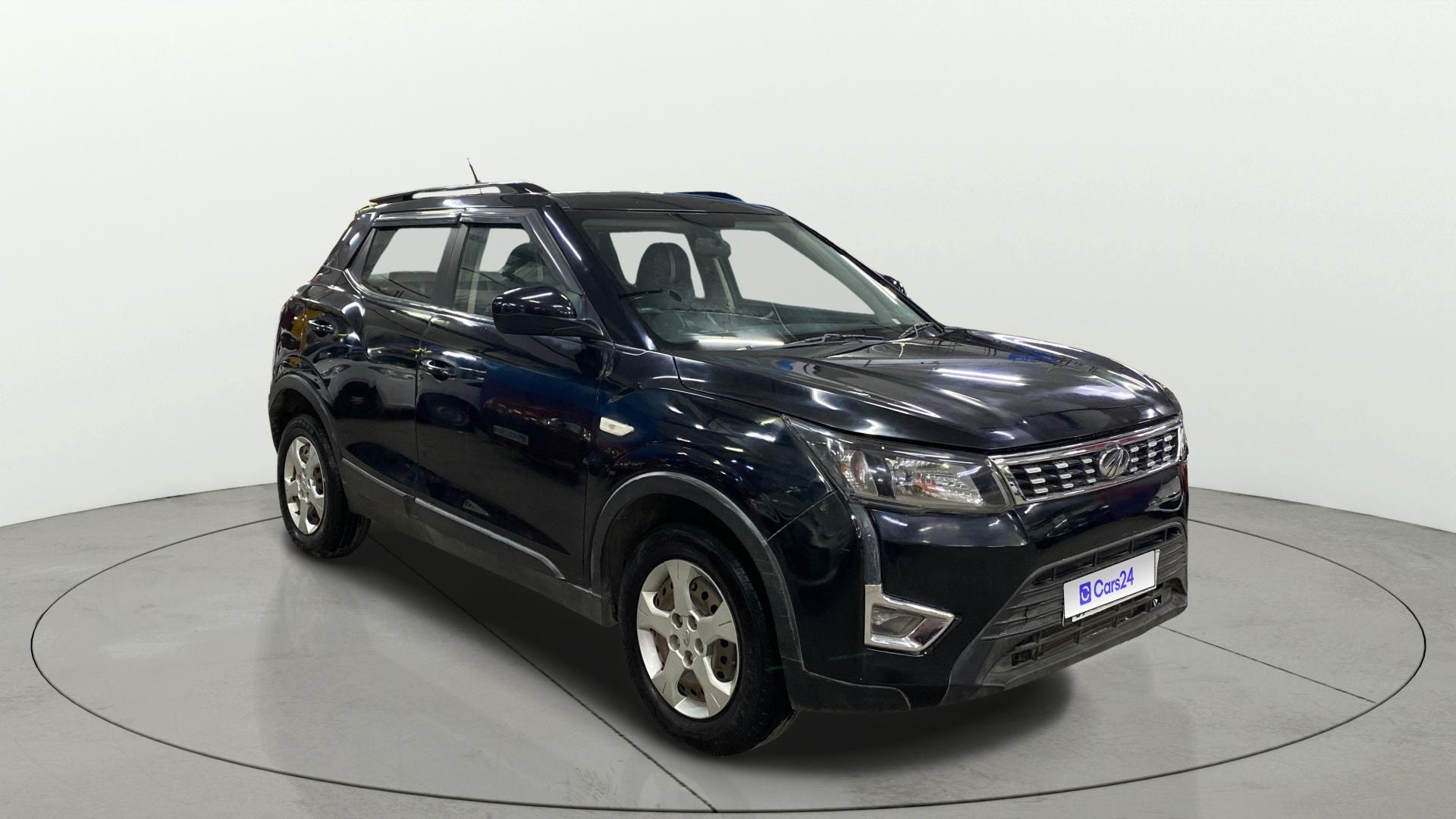 View 2020 Mahindra XUV300 W4 Petrol BS IV Image 35 Used 2020 Mahindra XUV300 W4 Petrol BS IV Image 35