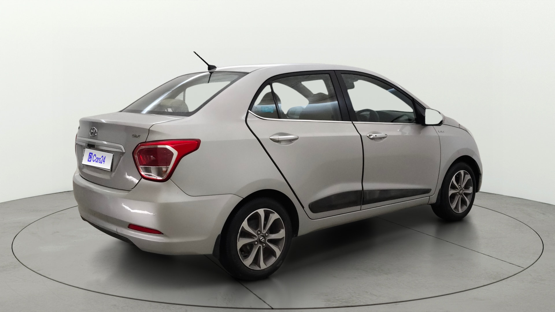 View 2015 Hyundai Xcent SX Petrol (O) Image 43 Used 2015 Hyundai Xcent SX Petrol (O) Image 43