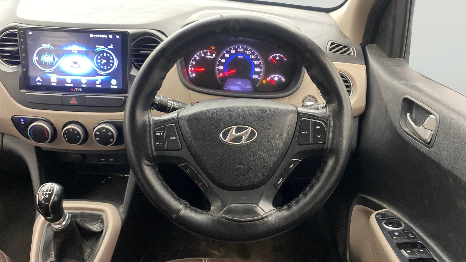 View 2014 Hyundai Grand i10 1.1 Asta Diesel Image 20 Used 2014 Hyundai Grand i10 1.1 Asta Diesel Image 20