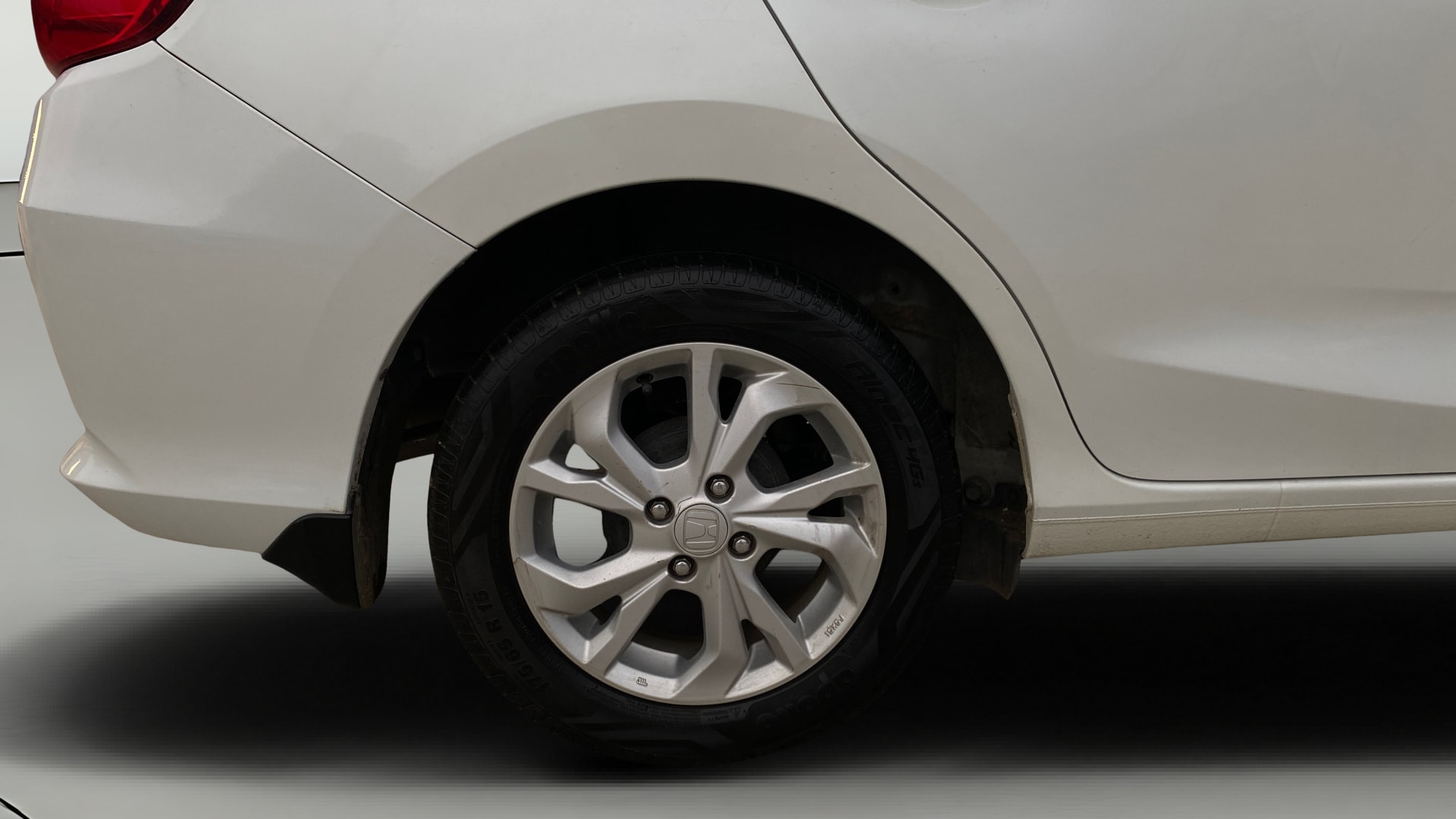 View 2019 Honda Amaze E MT Petrol BS IV Image 35 Used 2019 Honda Amaze E MT Petrol BS IV Image 35