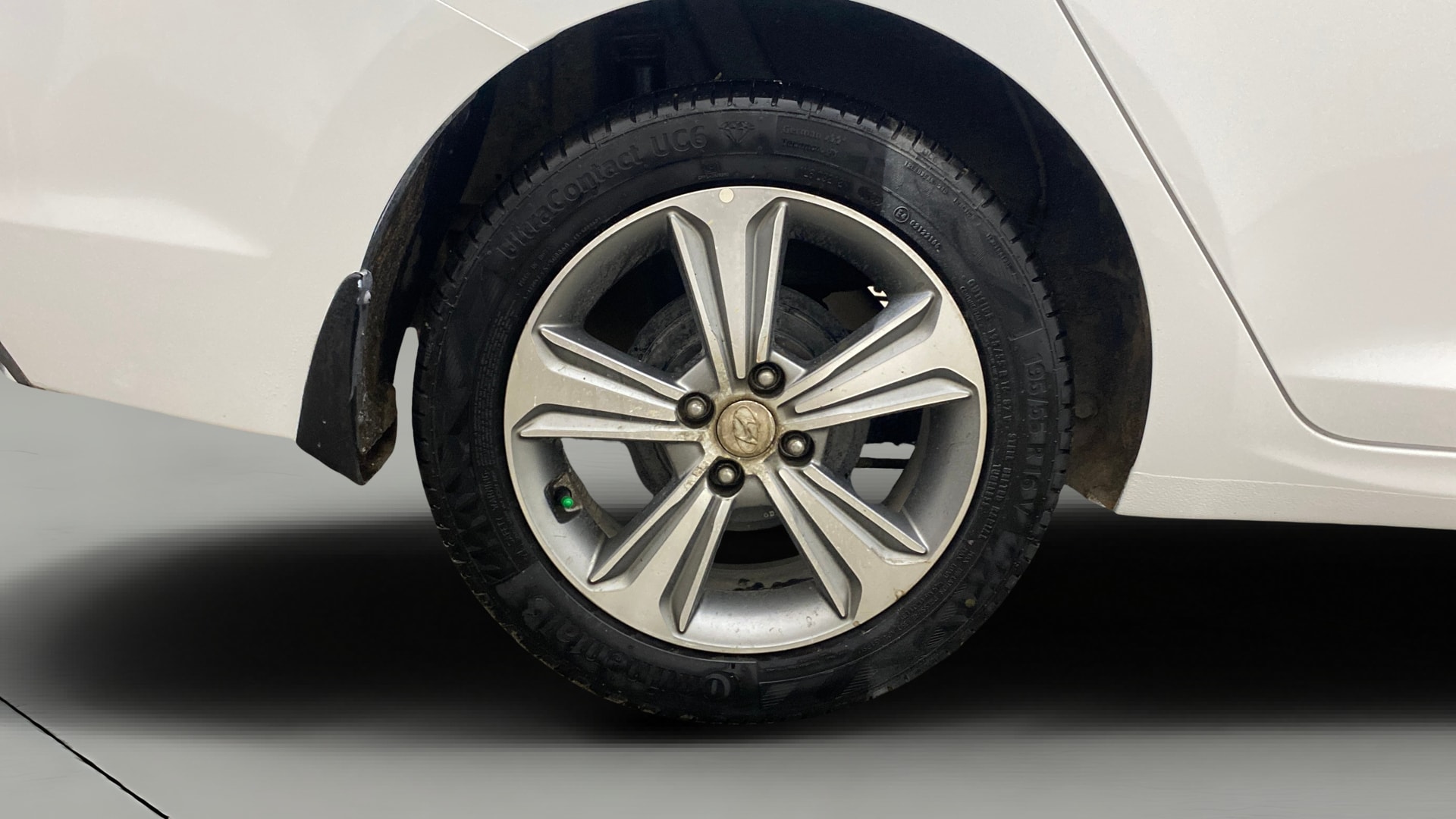 View 2019 Hyundai Verna 1.6 VTVT SX (O) Image 25 Used 2019 Hyundai Verna 1.6 VTVT SX (O) Image 25