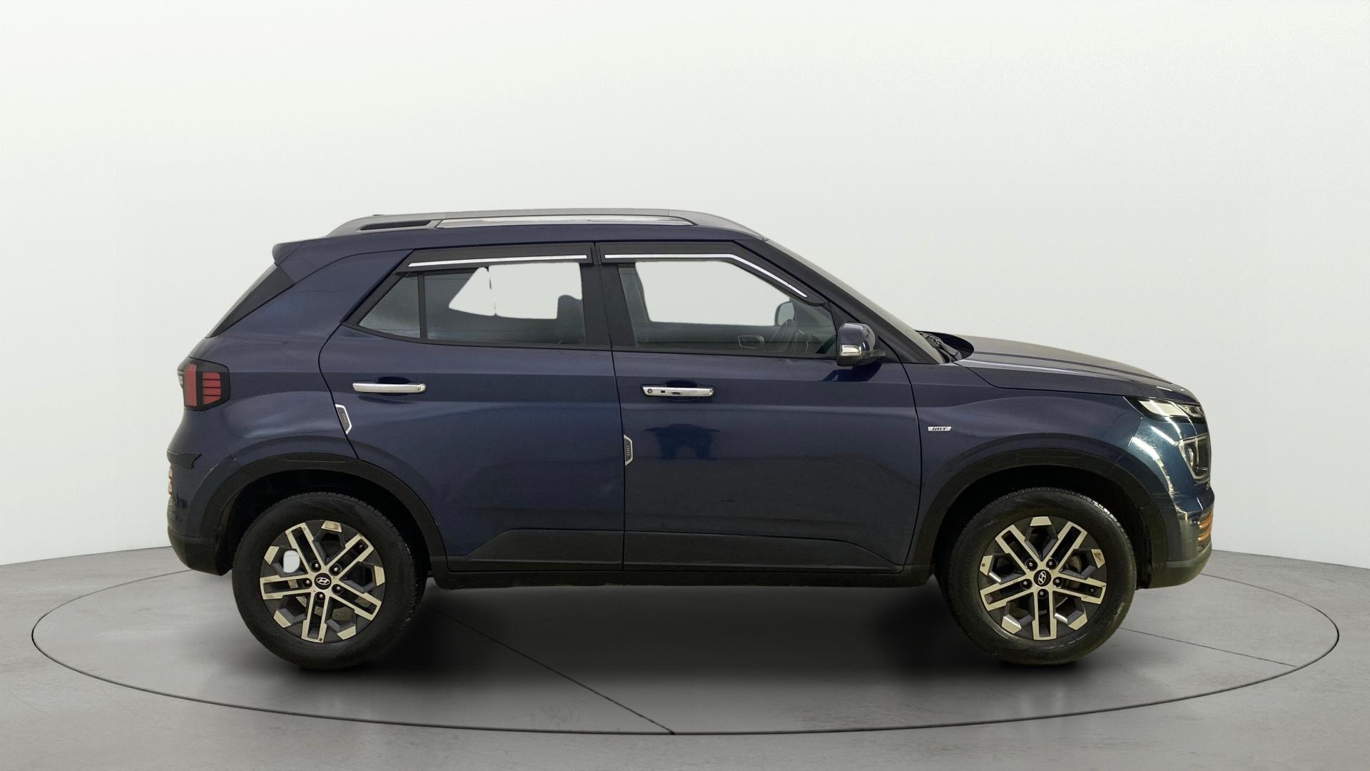 View 2022 Hyundai Venue SX (O) 1.0 iMT Petrol Image 9 Used 2022 Hyundai Venue SX (O) 1.0 iMT Petrol Image 9