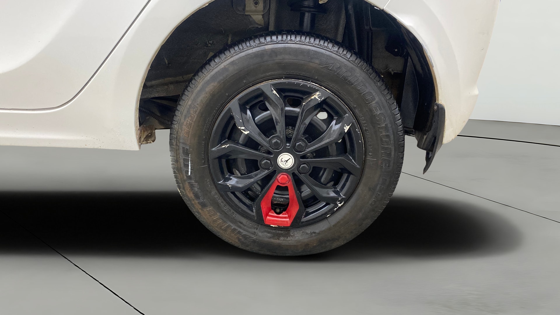 View 2019 Tata Tigor XE Diesel Image 11 Used 2019 Tata Tigor XE Diesel Image 11