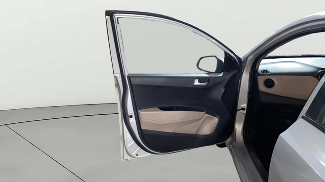 View Hyundai Xcent Image 31 Used Hyundai Xcent Image 31