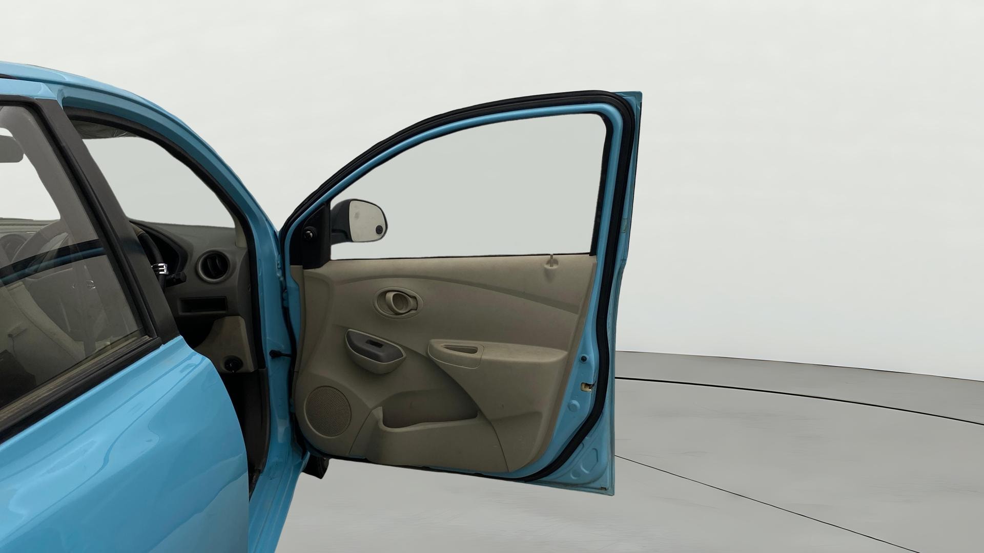 View 2014 Datsun Go T Image 43 Used 2014 Datsun Go T Image 43