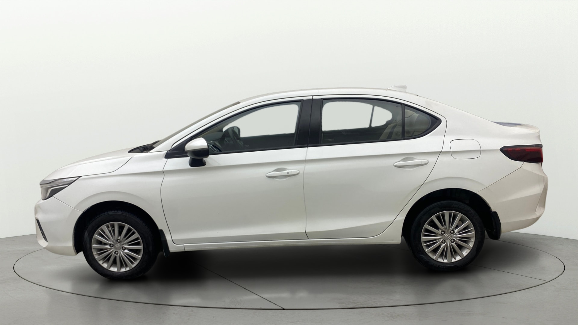 View 2022 Honda City ZX MT Diesel Anniversary Edition Image 6 Used 2022 Honda City ZX MT Diesel Anniversary Edition Image 6